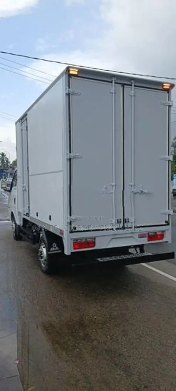 10.5 Feet Dongfeng Aluminium Lorry Body