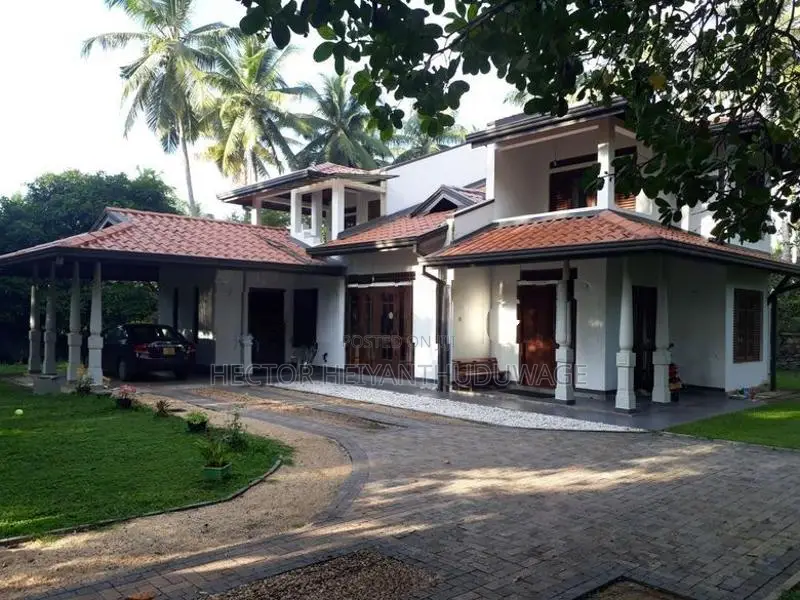 Two Storey House for Rent Siyambalape