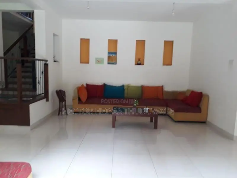 Two Storey House for Rent Siyambalape