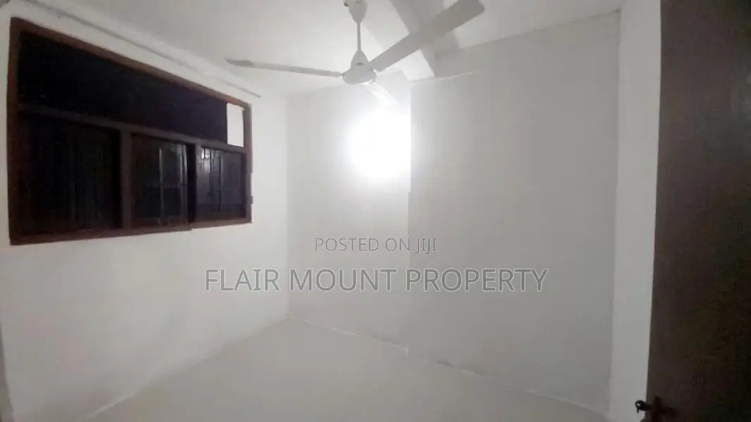 3bd 1bth Ground Floor House for Rent in Rathmalana
