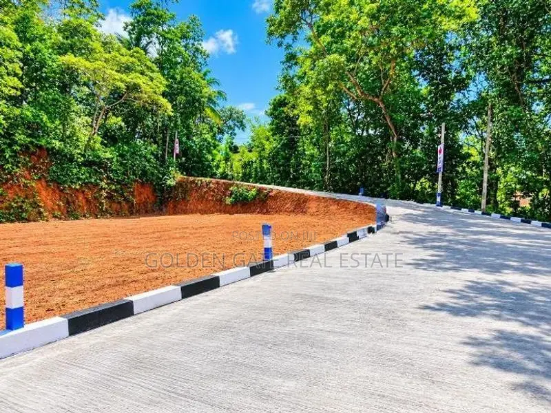 Kadawatha Land for Sale