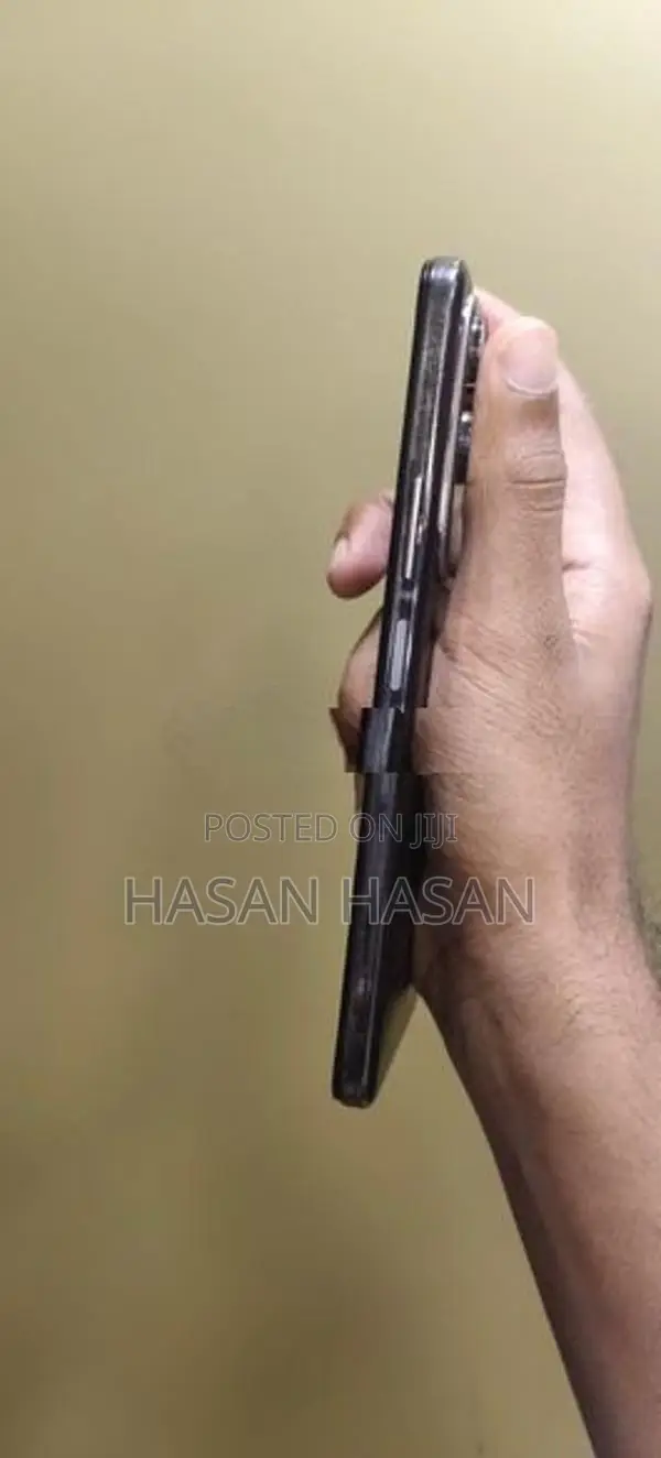 Vivo Y29 (Used)