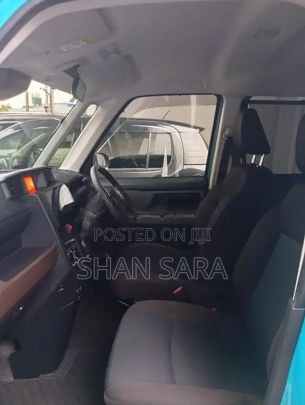 Toyota Roomy X 2023