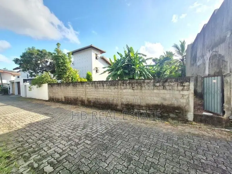10.90 Perches Residential Bare Land For Sale In Piliyandala