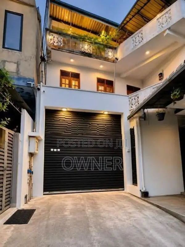 Upstair Annex For Rent In Rajagiriya - Only Girls