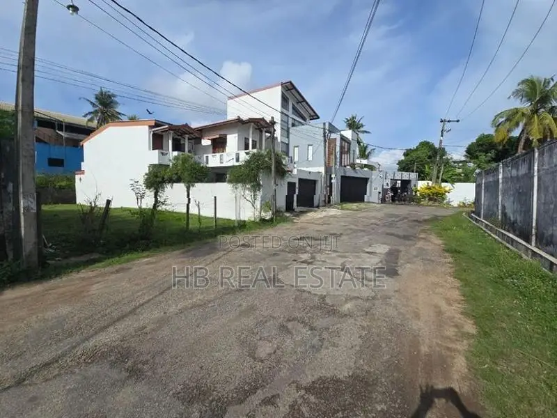 10 Perches Highly Residential Bare Land For Sale In Mount Lavinia