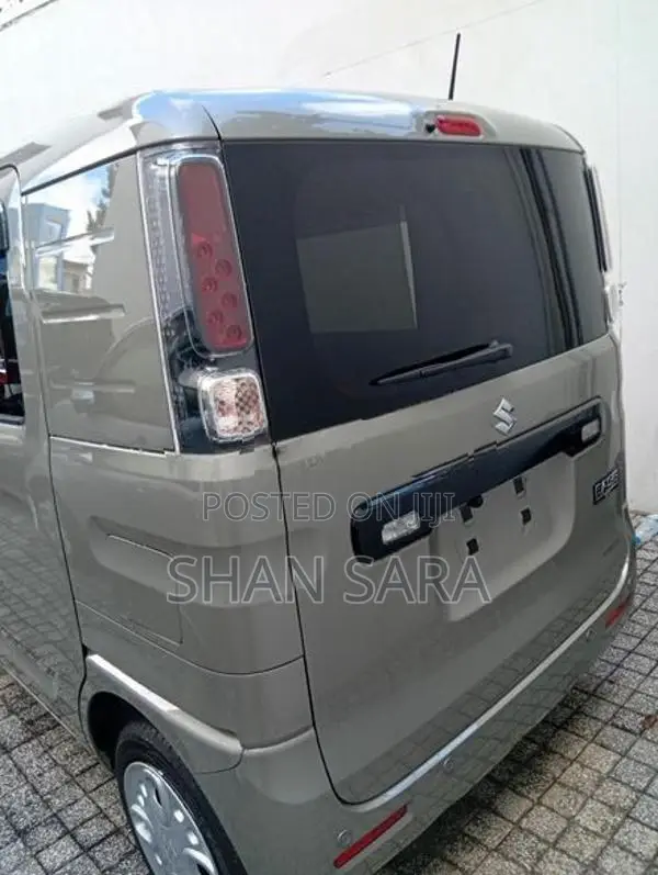 Suzuki Spacia Base 2024