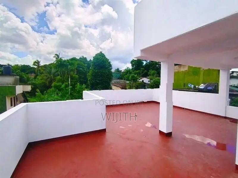 5Bed Brand New Three Storey House For Sale In Kottawa