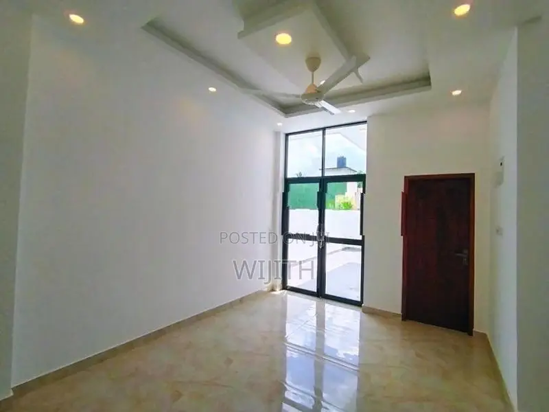 5Bed Brand New Three Storey House For Sale In Kottawa