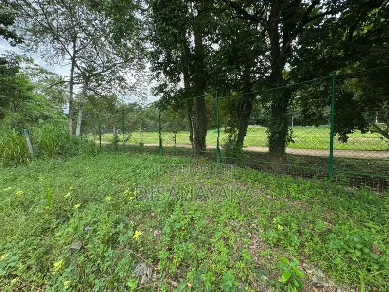 Super Land for Sale in Athurugiriya Ds1013