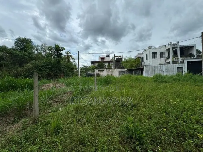 Super Land for Sale in Athurugiriya Ds1013
