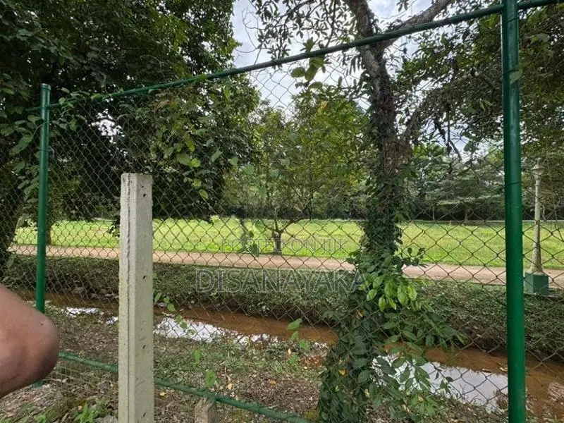 Super Land for Sale in Athurugiriya Ds1013