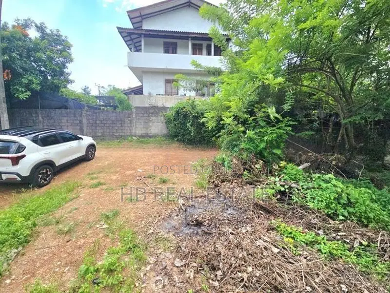 9.5 Perches Residential Bare Land For Sale In Kottawa