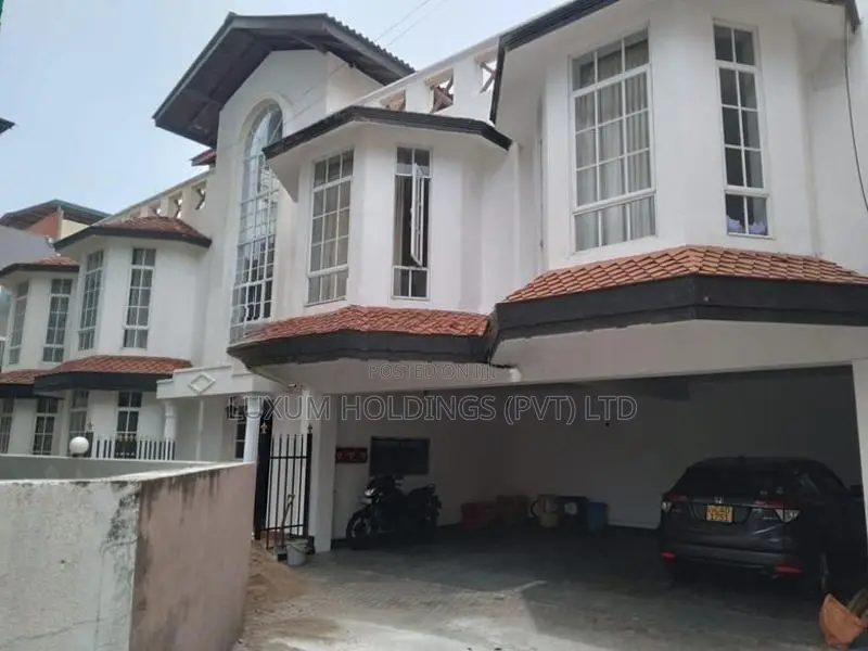 Cozy House For Rent In Frankfort Place Colombo 04 [ 1932C ]
