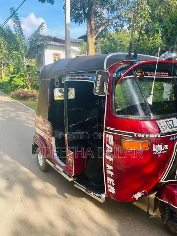 Bajaj RE 2002