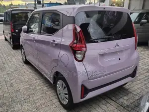 Mitsubishi eK Wagon 2025