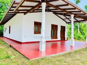 අංගසම්පූර්ණ නිවසක් විකිණීමට - පයාගල