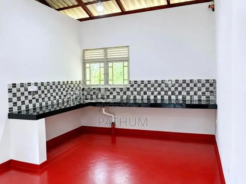 අංගසම්පූර්ණ නිවසක් විකිණීමට - පයාගල