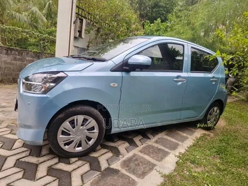 Daihatsu Mira X 2024