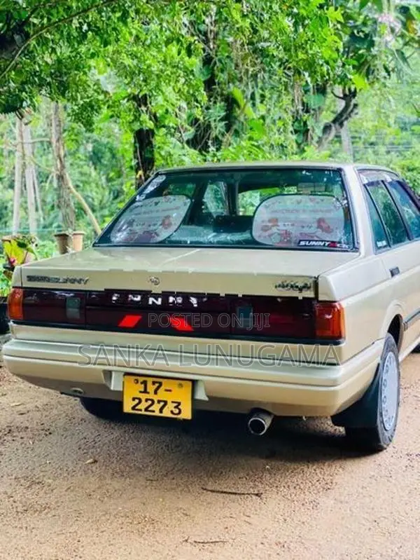 Nissan Sunny 1990