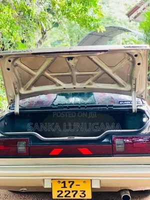Nissan Sunny 1990