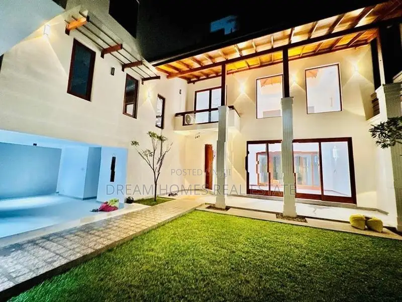 3-Story Residence With Rooftop Bar Pool – Kotte