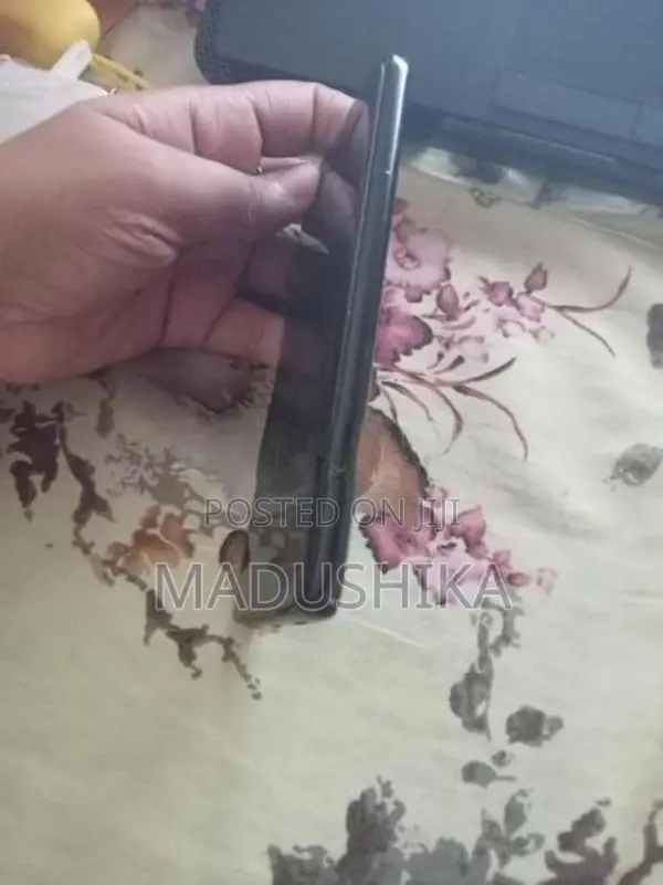 Samsung Galaxy S9 (Used)