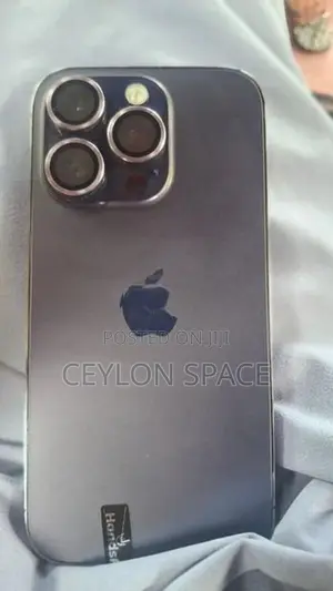 Apple iPhone 14 Pro (Used)