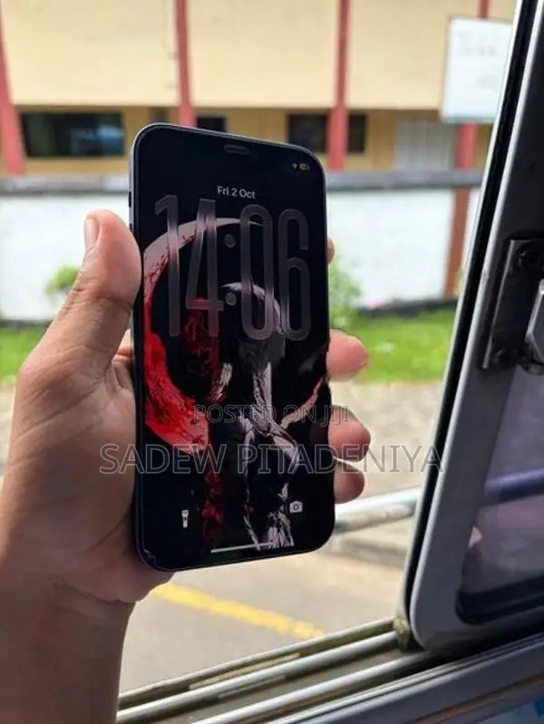 Apple iPhone 12 (Used)