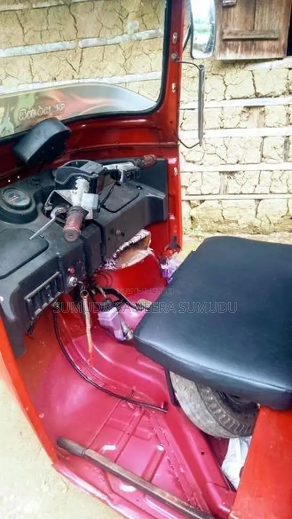 Bajaj RE Three Wheeler 2013