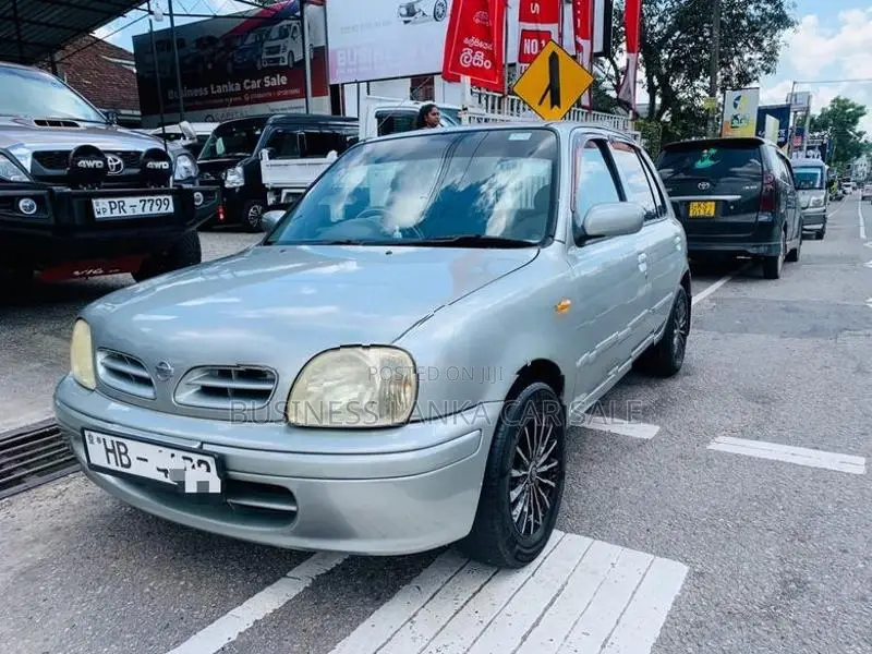 Nissan March k11 2000