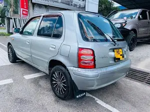Nissan March k11 2000