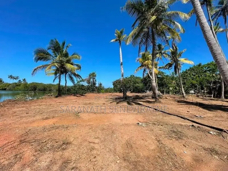 Water Font Land in Kosgoda Galle District