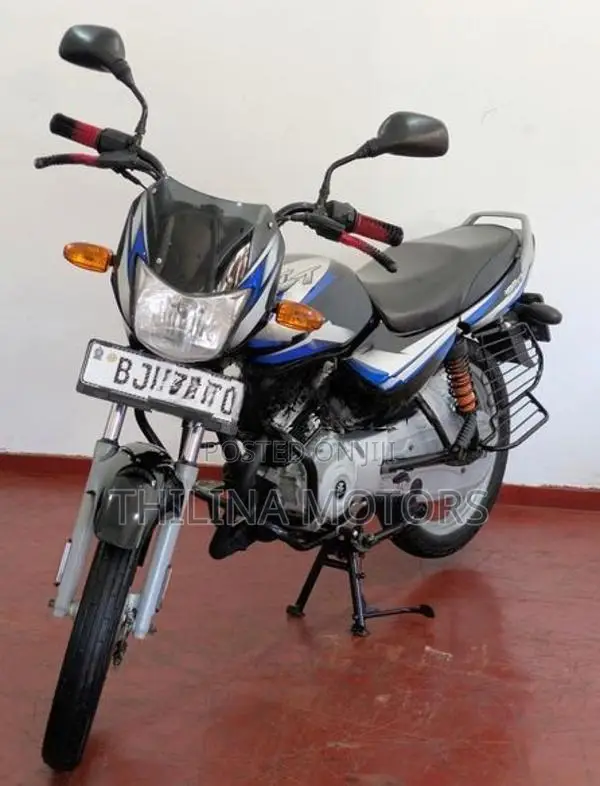 Bajaj CT100 2023