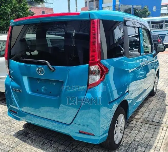 Toyota Roomy 2023