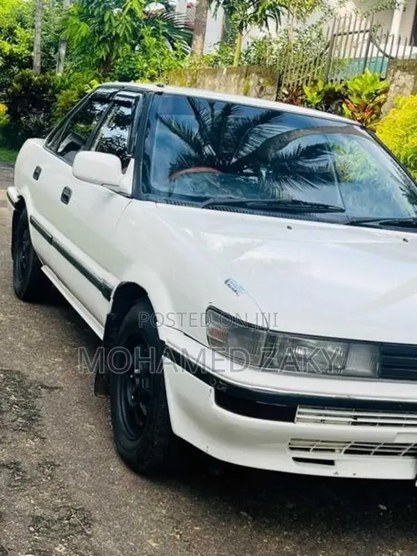 Toyota Sprinter 1990