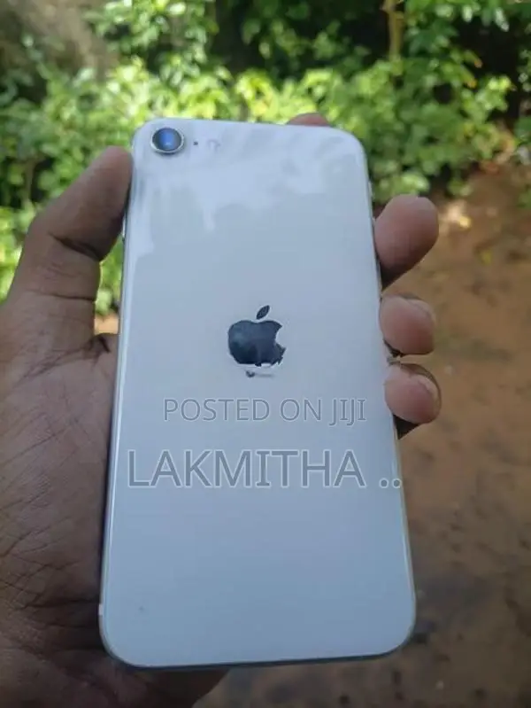 Apple iPhone SE 2 (Used)
