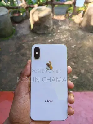 Apple iPhone XS (Used)