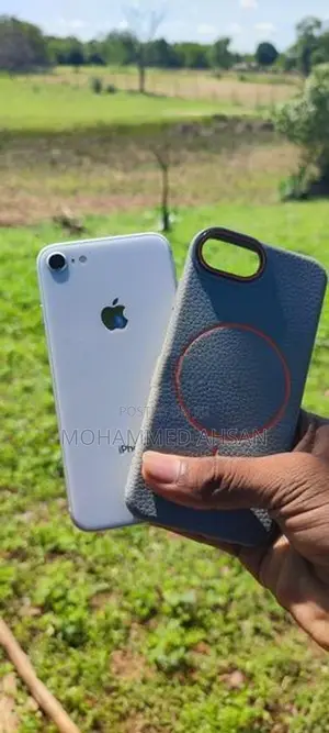 Apple iPhone 8 (Used)
