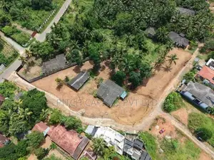 හෝමගම ආටිගල පාර අයිනෙන්ම විකිණීමට බිම් කොටස්