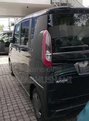 Nissan Roox 2024