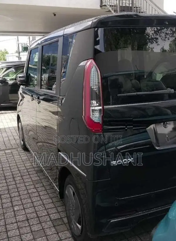 Nissan Roox 2024