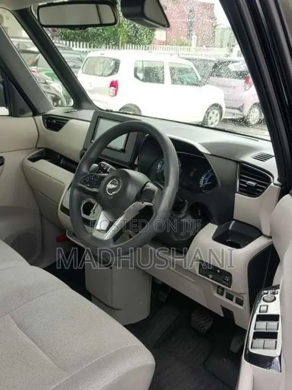 Nissan Roox 2024