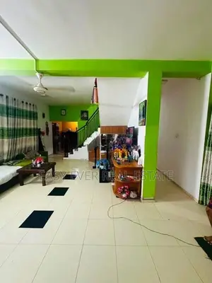 රාගම – බටුවත්ත ප්‍රධාන පාරට මුහුණලා අංගසම්පූර්ණ දෙමහල් නිවසක්