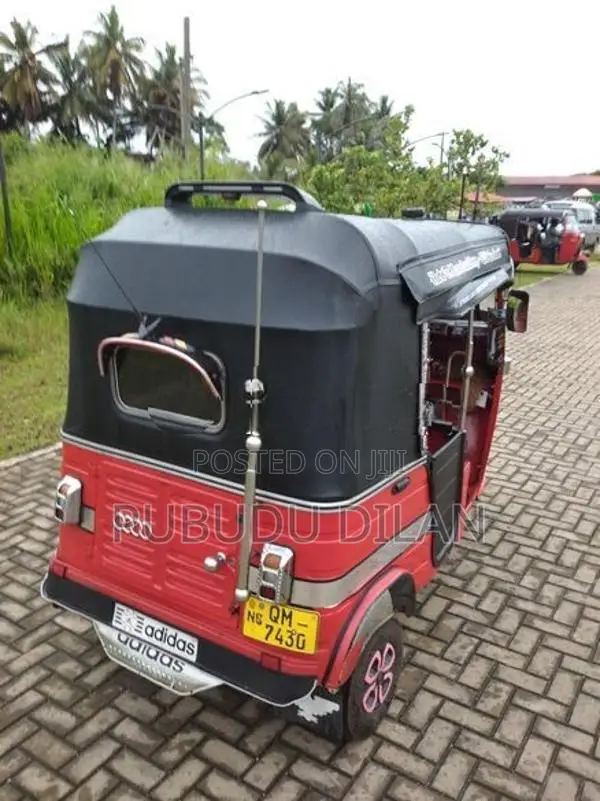 Bajaj RE 2008