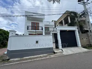 Brand New Luxury House for Sale in Between Piliyandala Boralesgamuwa