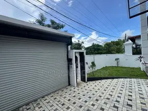 Brand New Luxury House for Sale in Between Piliyandala Boralesgamuwa