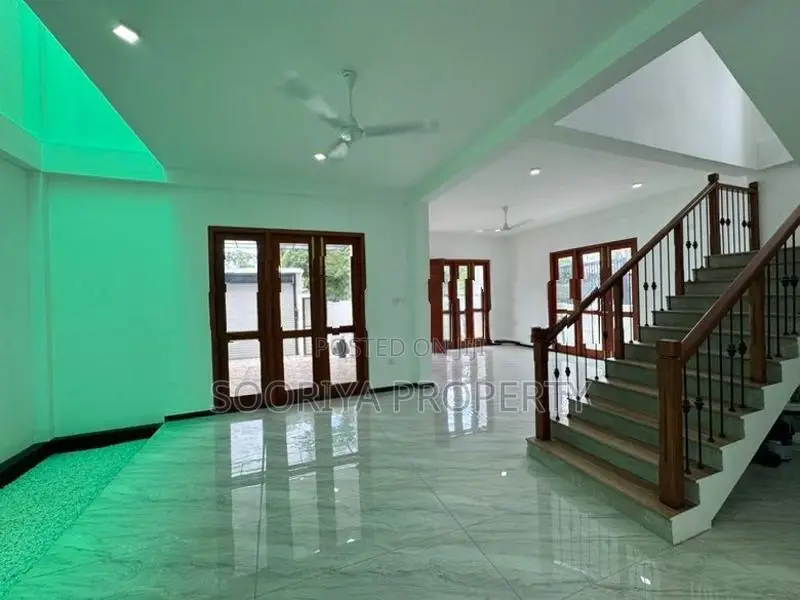 Brand New Luxury House for Sale in Between Piliyandala Boralesgamuwa