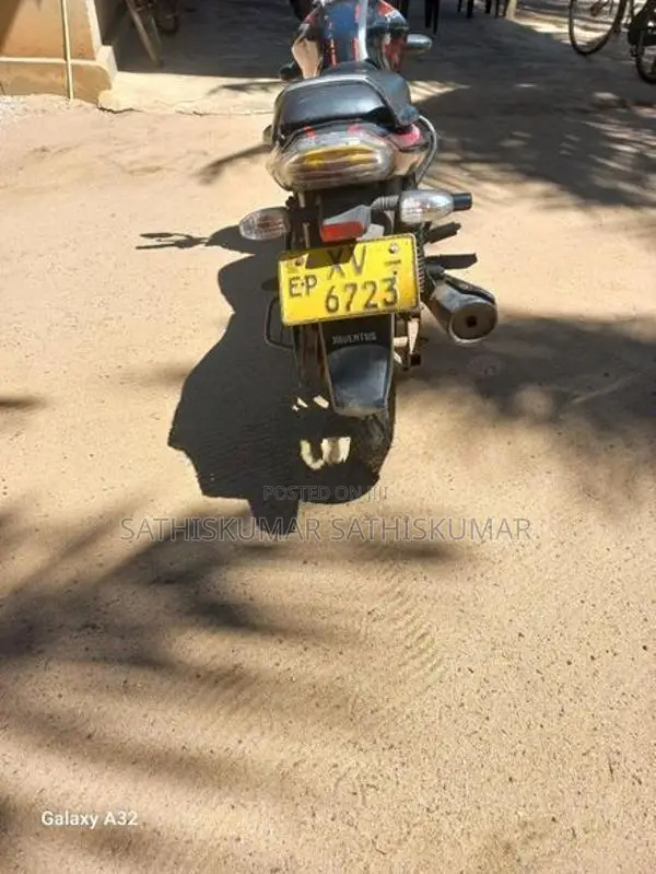 Bajaj Discover 125 2012