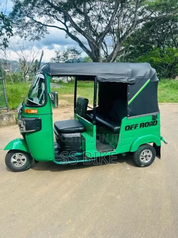Bajaj RE 205 2018 Three Wheel (Used)